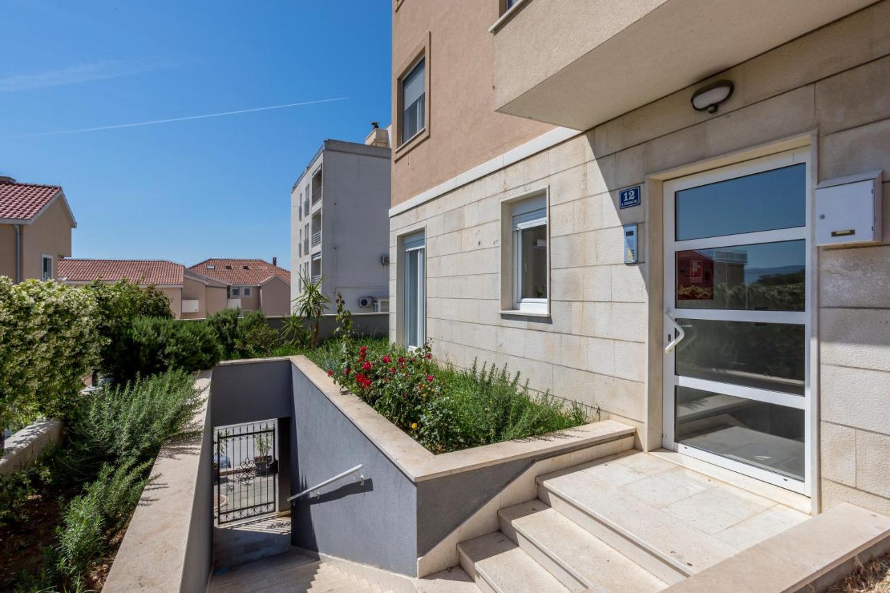 Coastal Apartment 1 Split Exterior photo